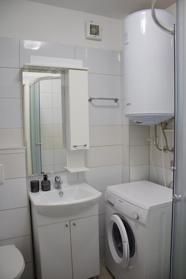 Studio Apartman Miljacka 13 塞拉耶佛 外观 照片