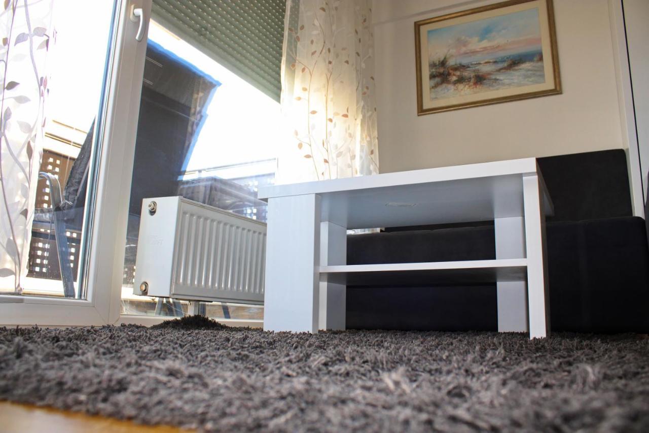 Studio Apartman Miljacka 13 塞拉耶佛 外观 照片