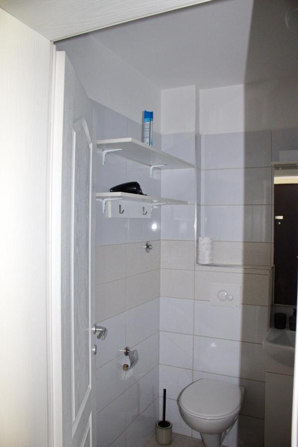 Studio Apartman Miljacka 13 塞拉耶佛 外观 照片