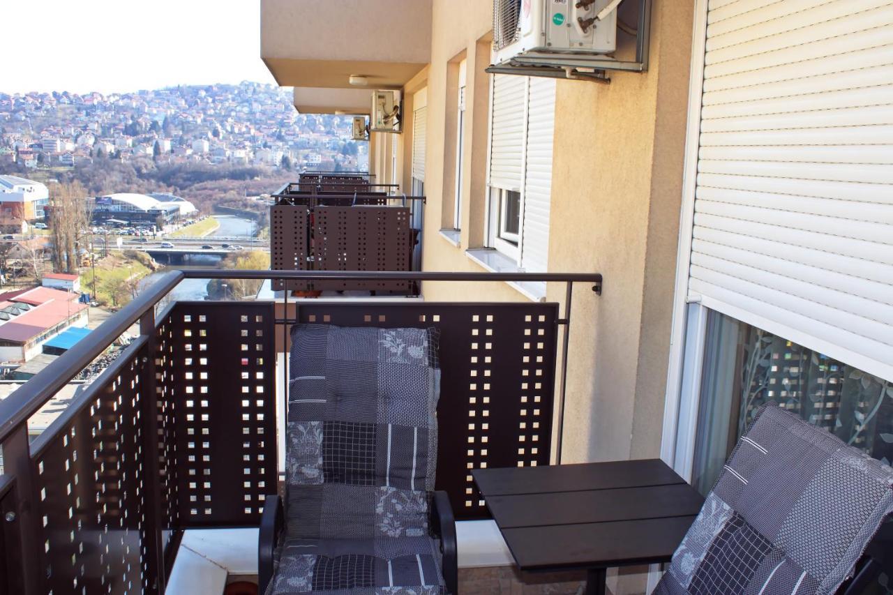 Studio Apartman Miljacka 13 塞拉耶佛 外观 照片